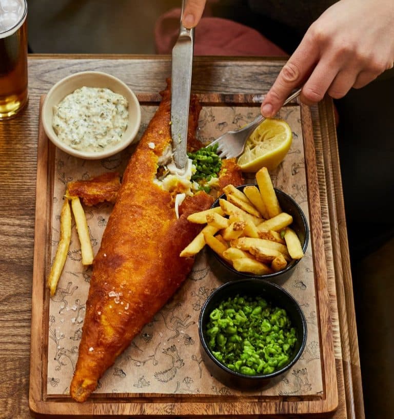 Cover Image for Complimentary Fizz when you order Fish and Chips at The Black Swan!